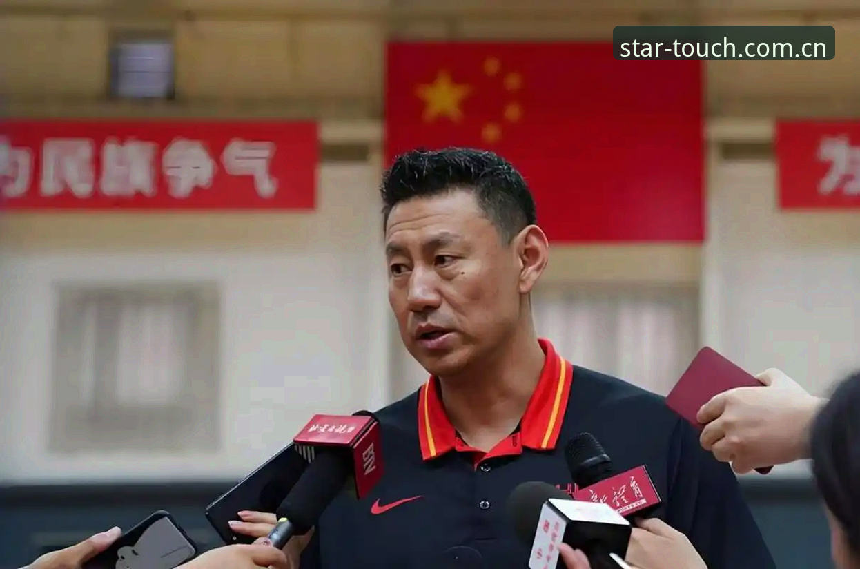 中国站APP苹果手机版安装 北京男篮换帅决策的实用指南:从李楠接任看球队重建关键